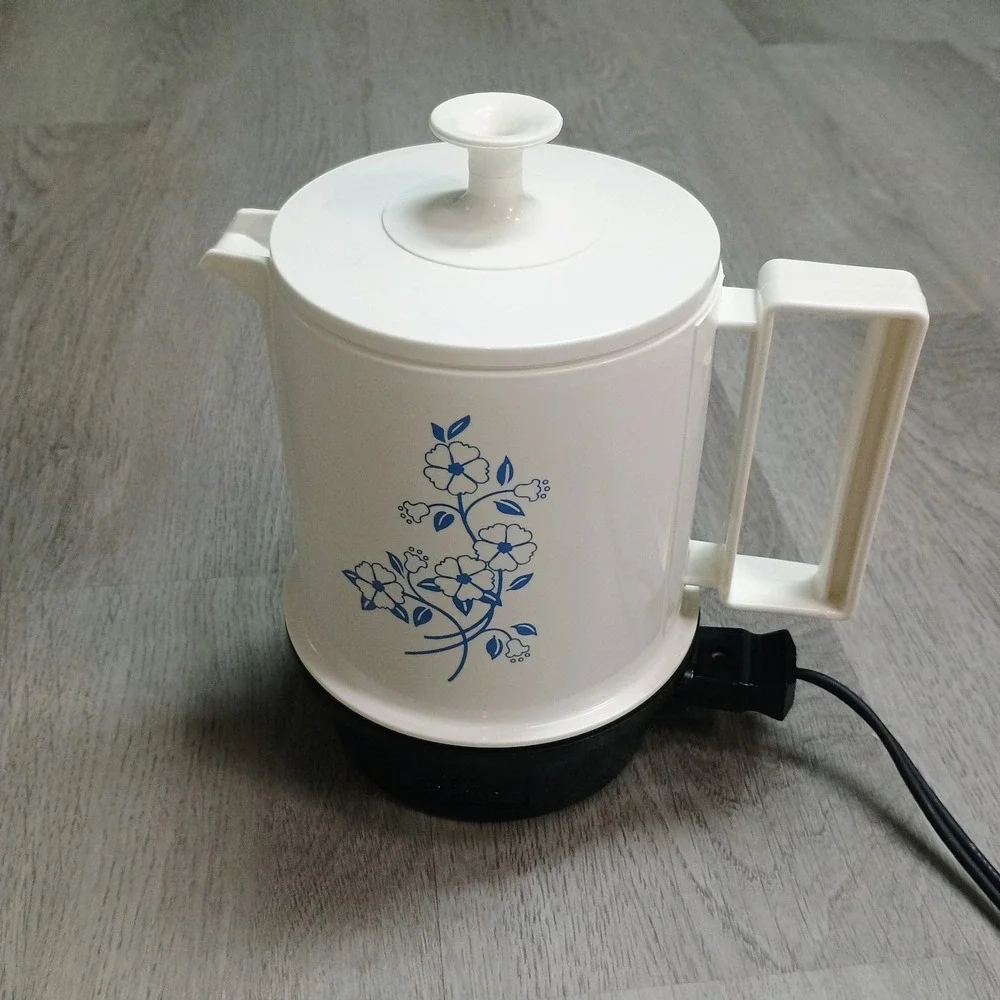 VINTAGE REGAL 5 CUP POLY HOT POT WHITE W/BLUE FLOWERS MODEL 7427 Tested/Works
